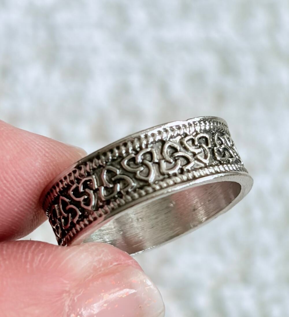Celtic Trinity Knot Ring Size 9 New